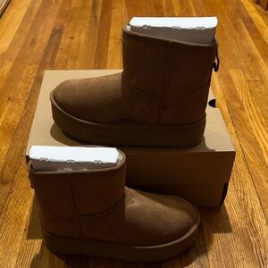 UGG Classic Mini Platform Kids Chestnut US 4 WD